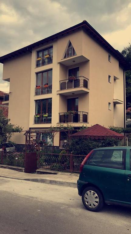 Guest Rooms Profirov Zlatograd Esterno foto